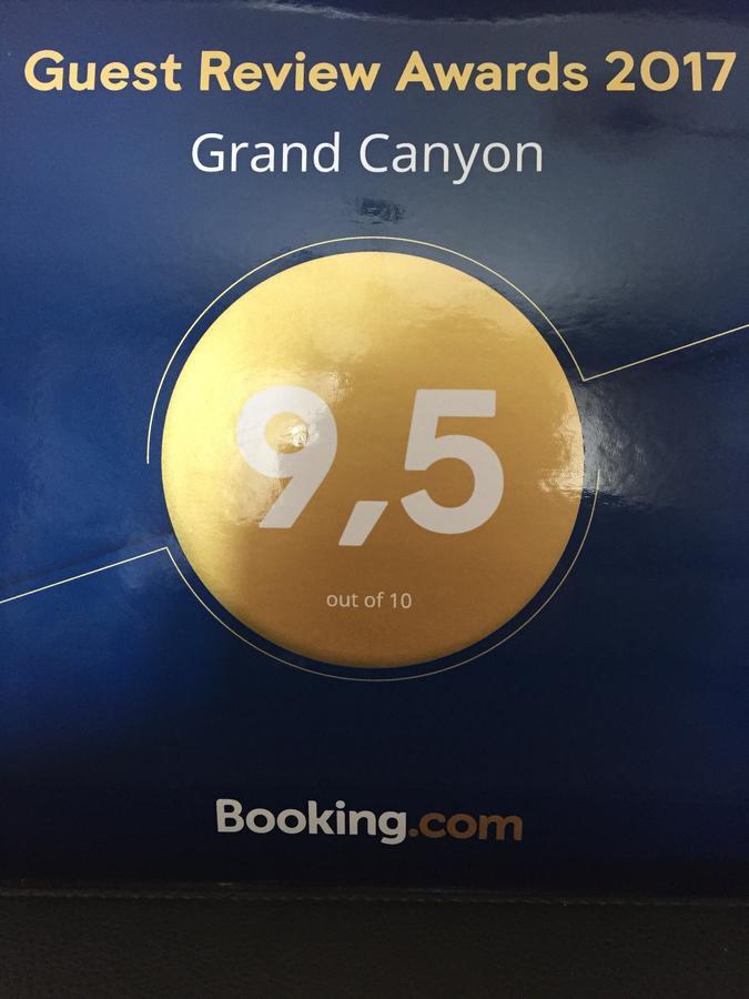 Guesthouse Grand Canyon Kamjanets-Podilskyi Eksteriør billede